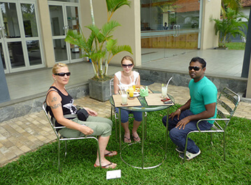 Visit Holiday Lanka tours